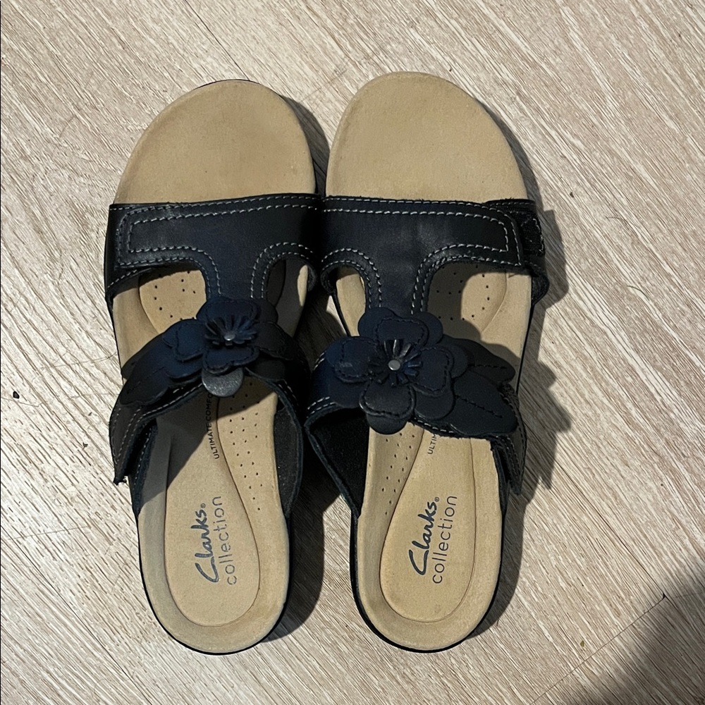 Clarks Black Floral Slide Sandals 7N